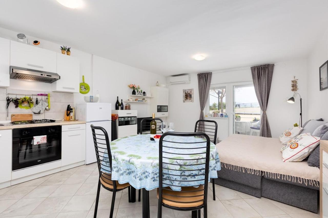 Apartment Oleander Malinska Zewnętrze zdjęcie